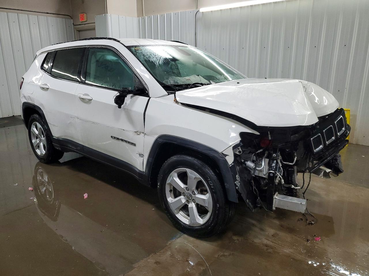 2019 JEEP COMPASS LATITUDE photo 4