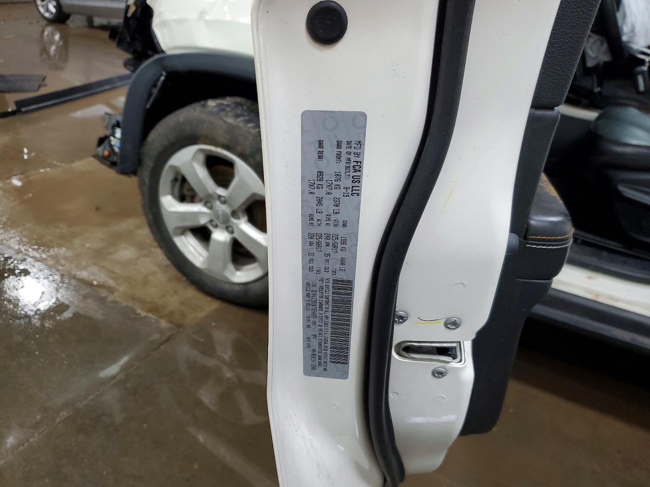2019 JEEP COMPASS LATITUDE photo 12