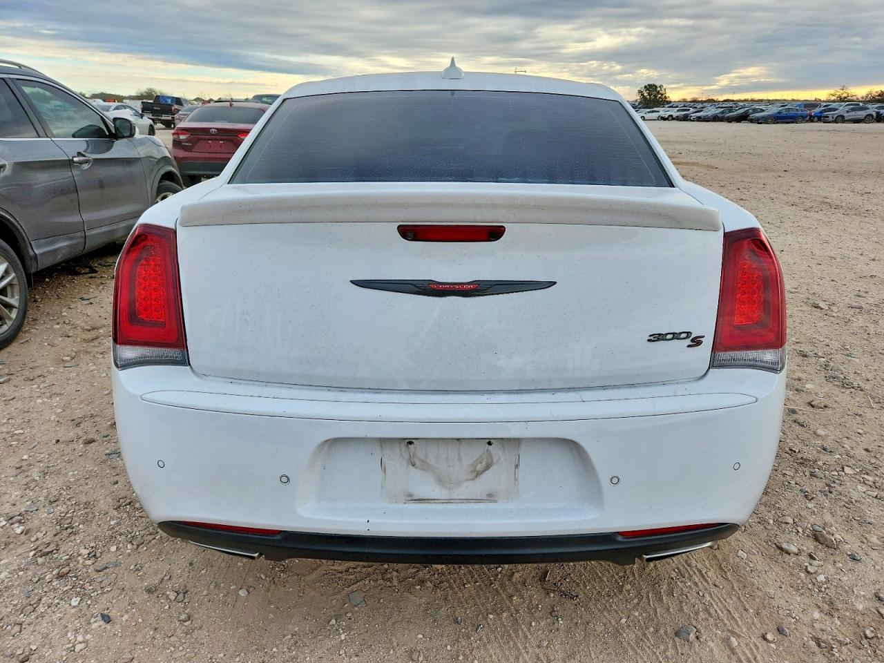 2022 CHRYSLER 300 S photo 6