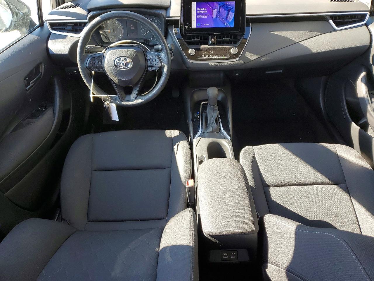 2024 TOYOTA COROLLA LE photo 8