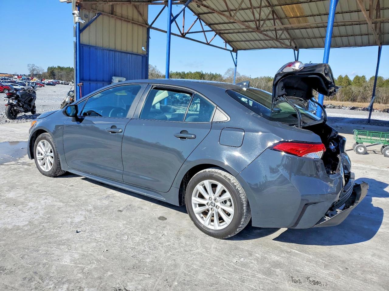 2024 TOYOTA COROLLA LE photo 2