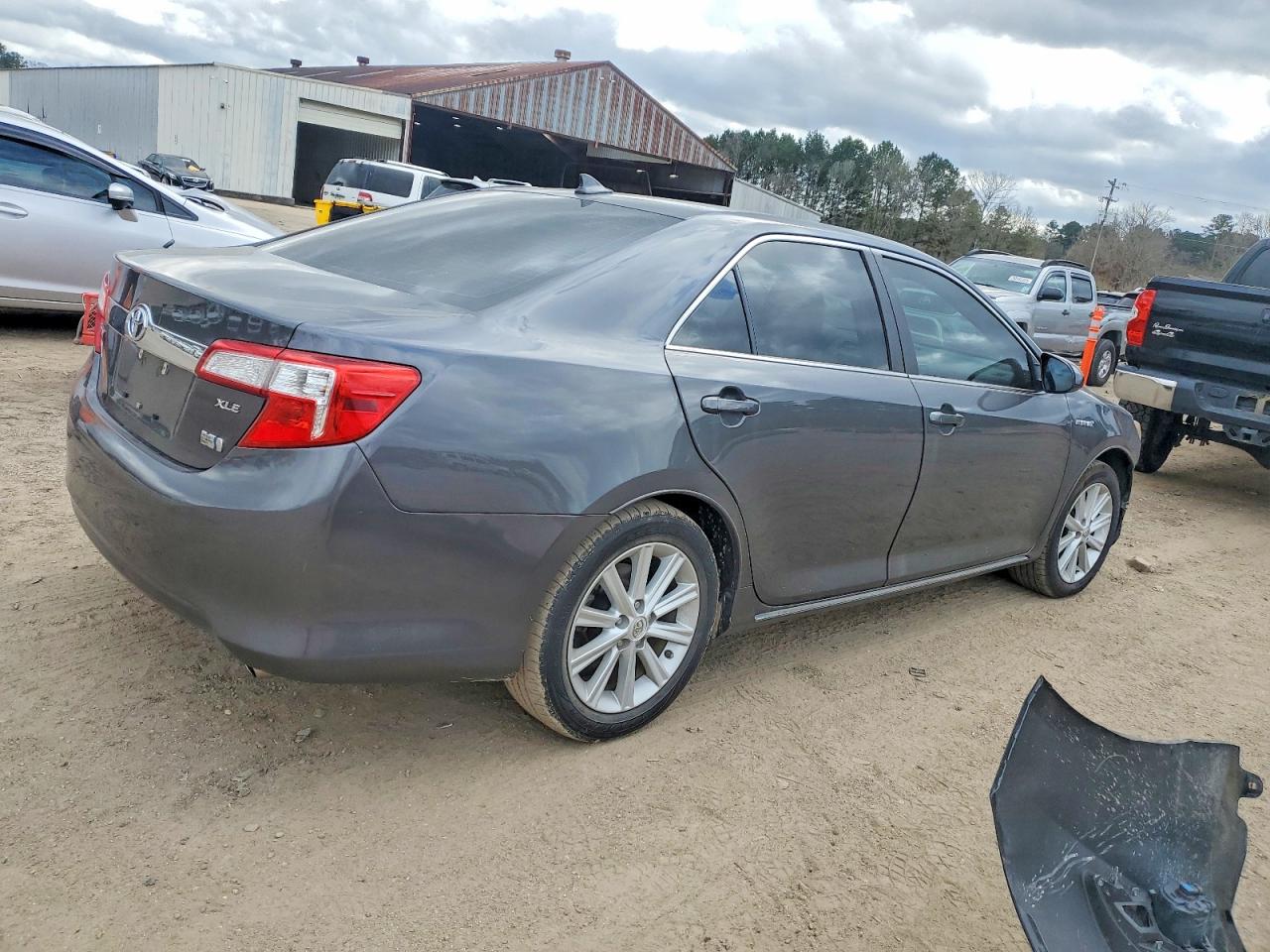 2012 TOYOTA CAMRY photo 3