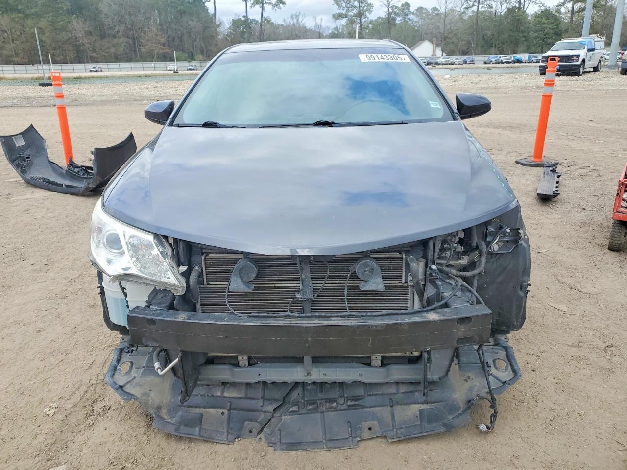 2012 TOYOTA CAMRY photo 5