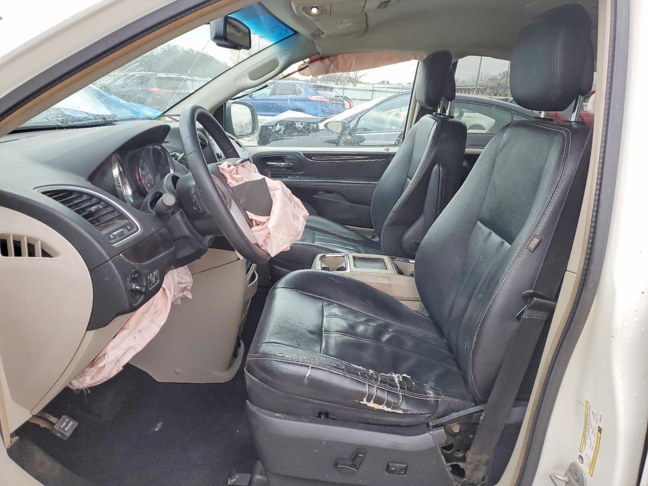 2013 CHRYSLER TOWN & COUNTRY TOURING photo 13