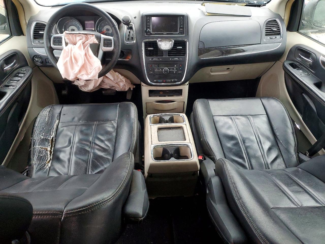 2013 CHRYSLER TOWN & COUNTRY TOURING photo 15