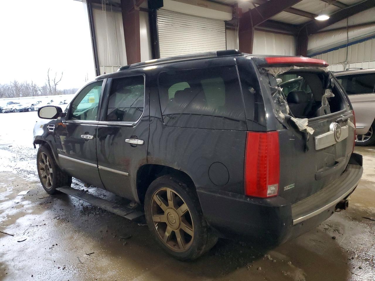 2010 CADILLAC ESCALADE PREMIUM photo 2