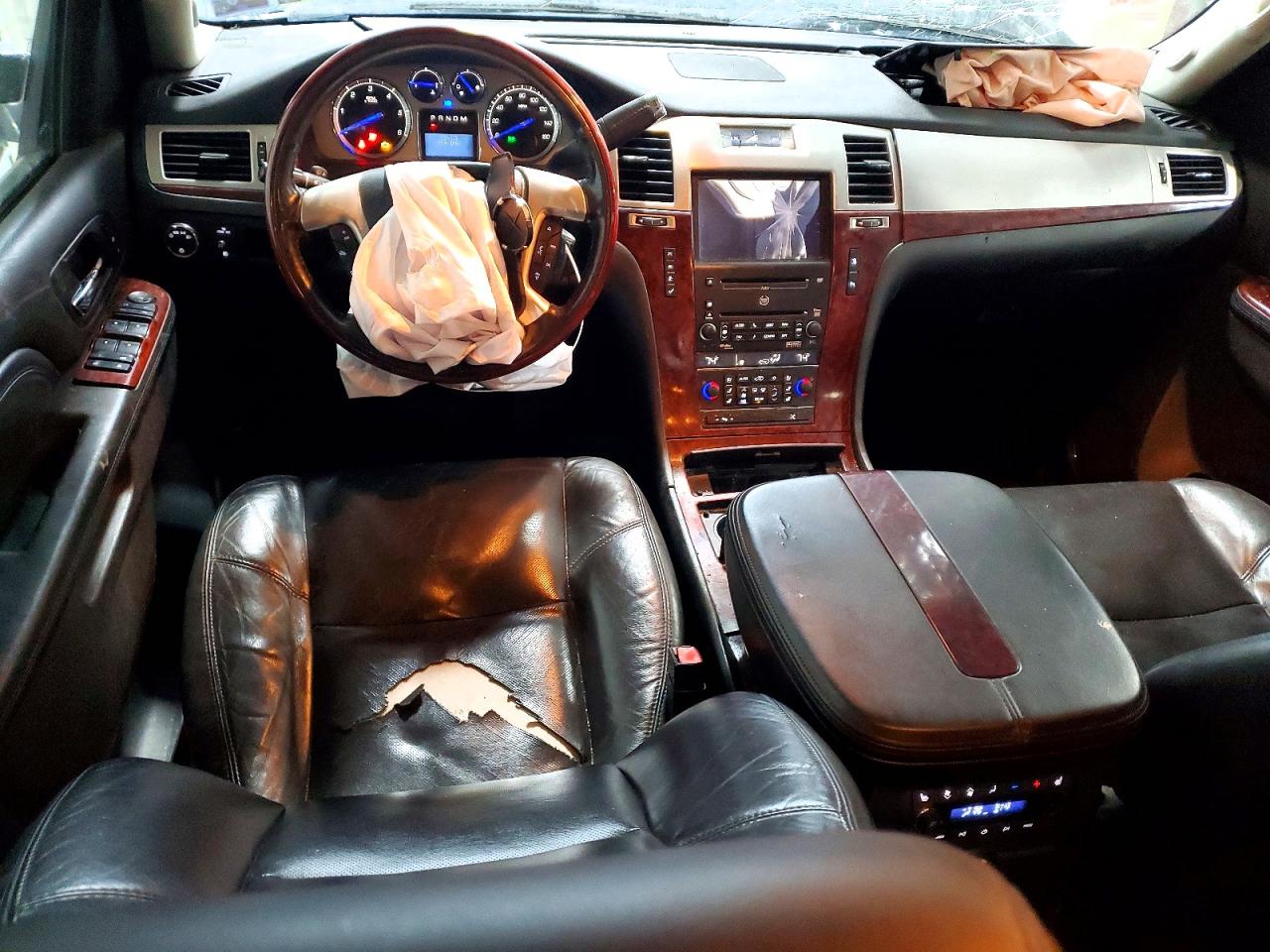 2010 CADILLAC ESCALADE PREMIUM photo 8