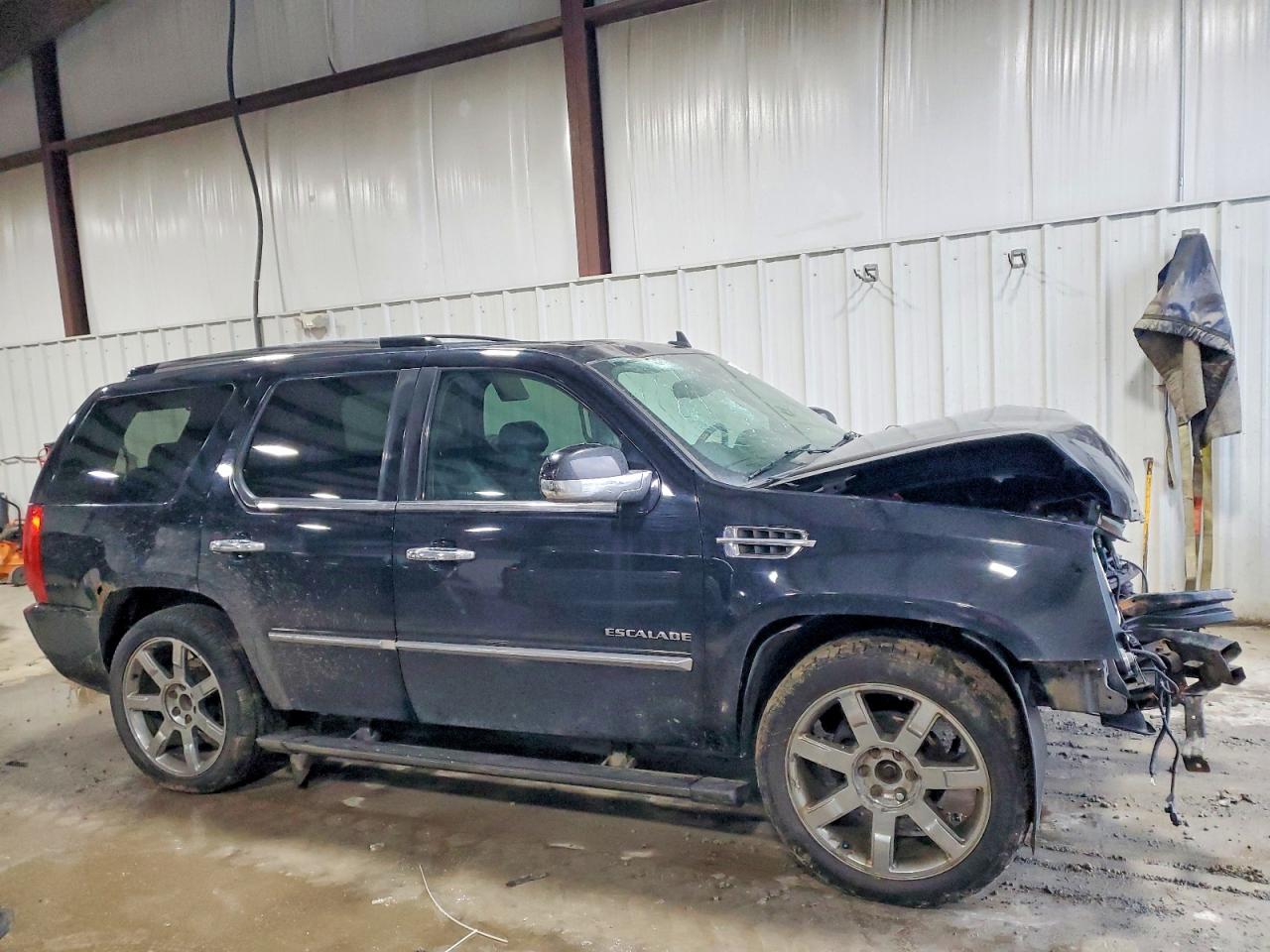 2010 CADILLAC ESCALADE PREMIUM photo 4