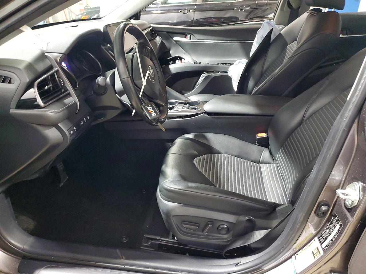 2024 TOYOTA CAMRY SE NIGHT SHADE photo 7