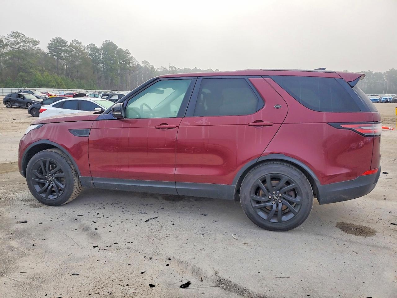 2017 LAND ROVER DISCOVERY HSE LUXURY photo 2