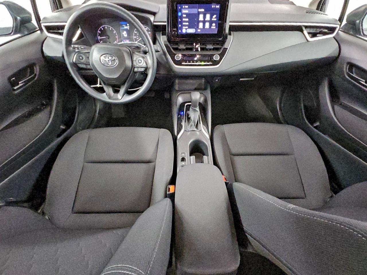 2025 TOYOTA COROLLA LE photo 8