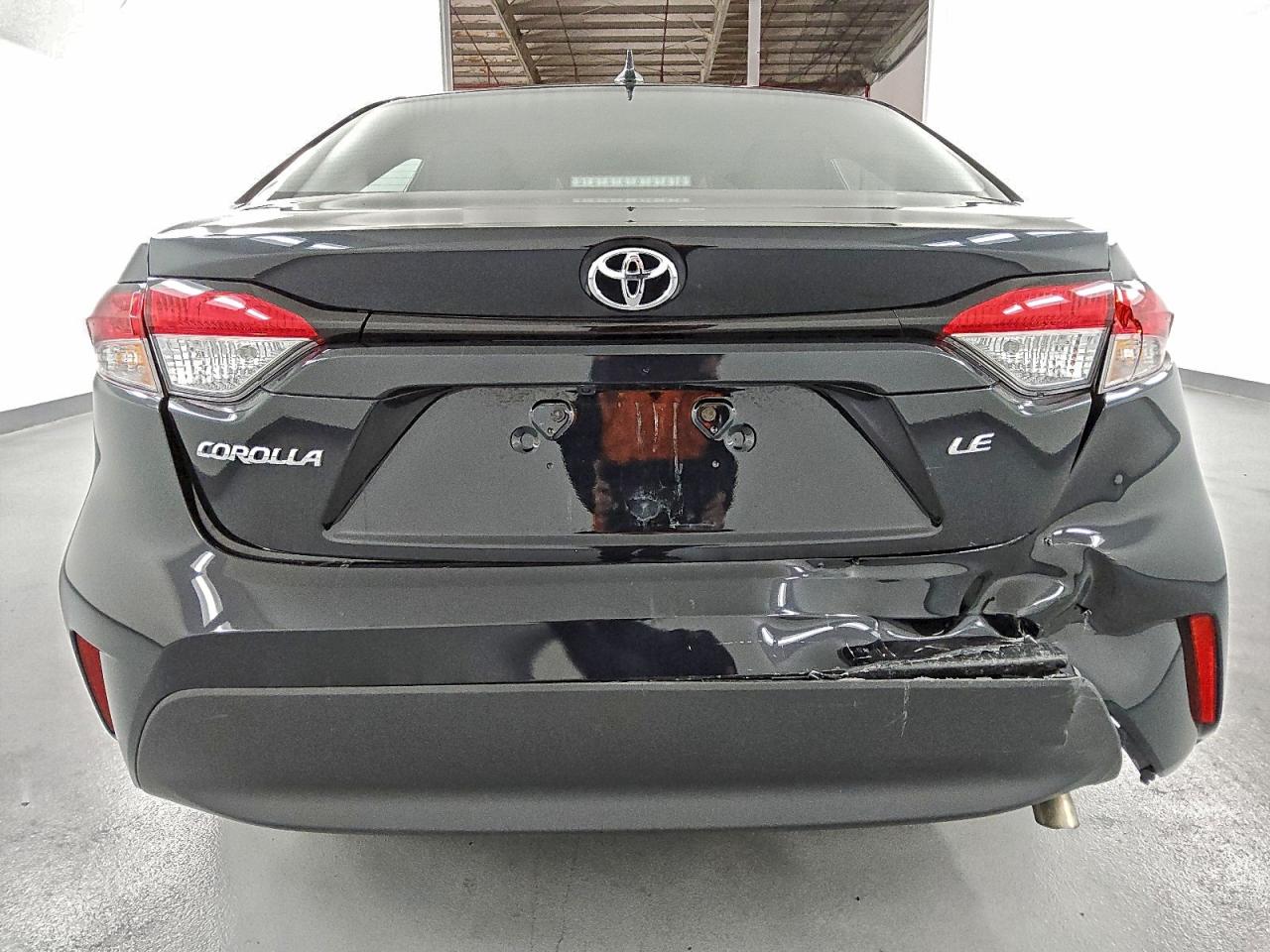 2025 TOYOTA COROLLA LE photo 6