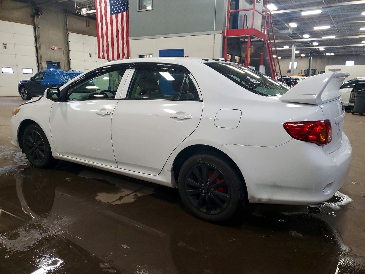 2010 TOYOTA COROLLA BASE photo 2