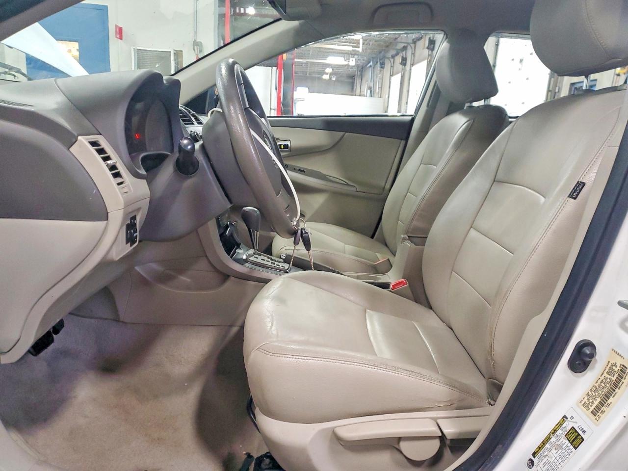 2010 TOYOTA COROLLA BASE photo 7