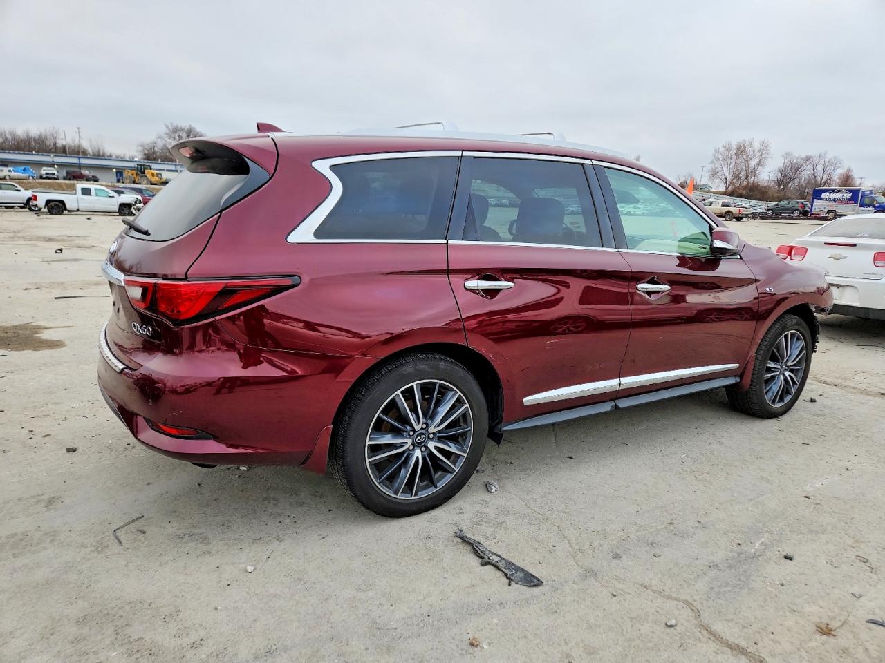 2020 INFINITI QX60 LUXE photo 3