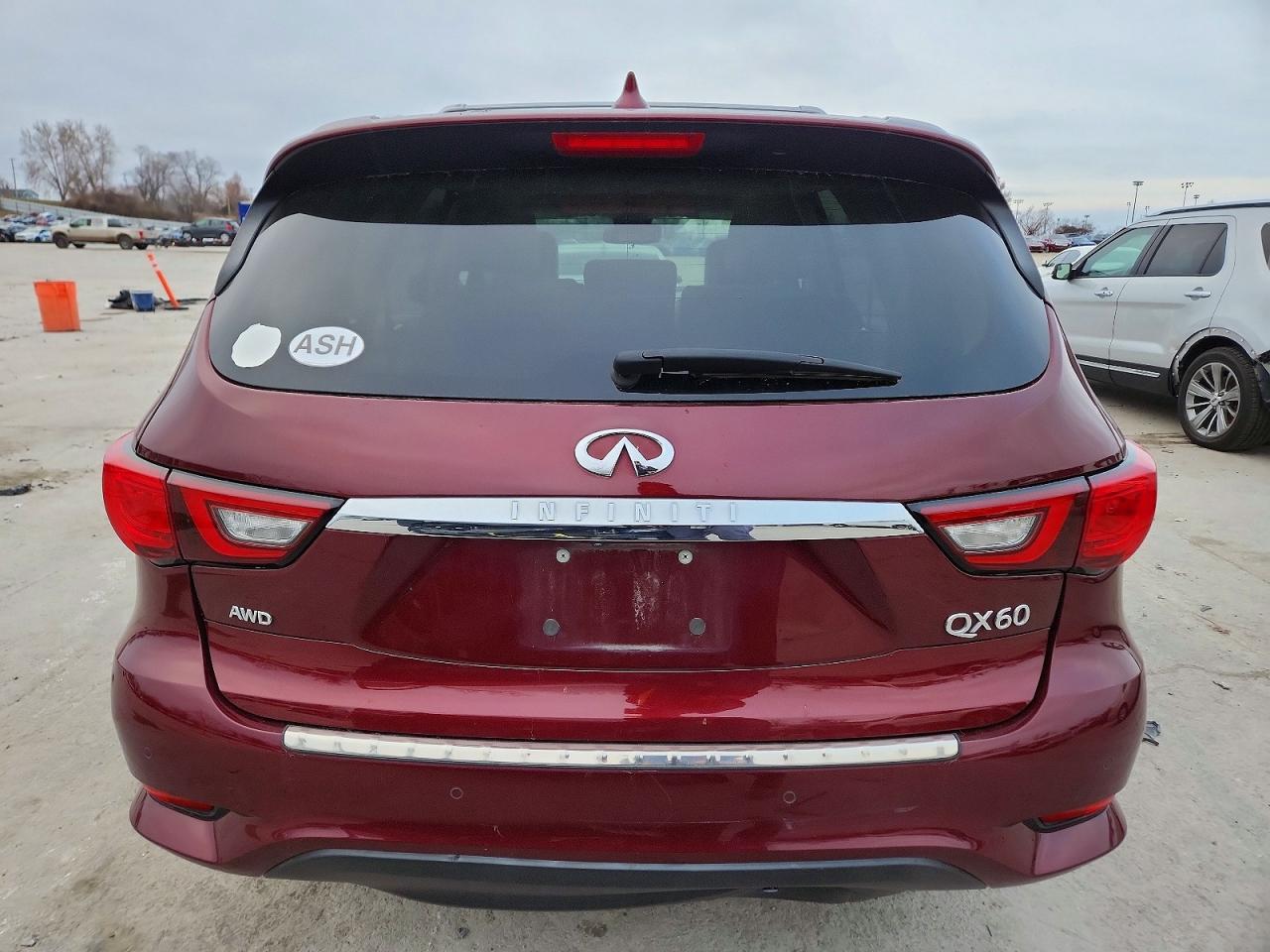 2020 INFINITI QX60 LUXE photo 6
