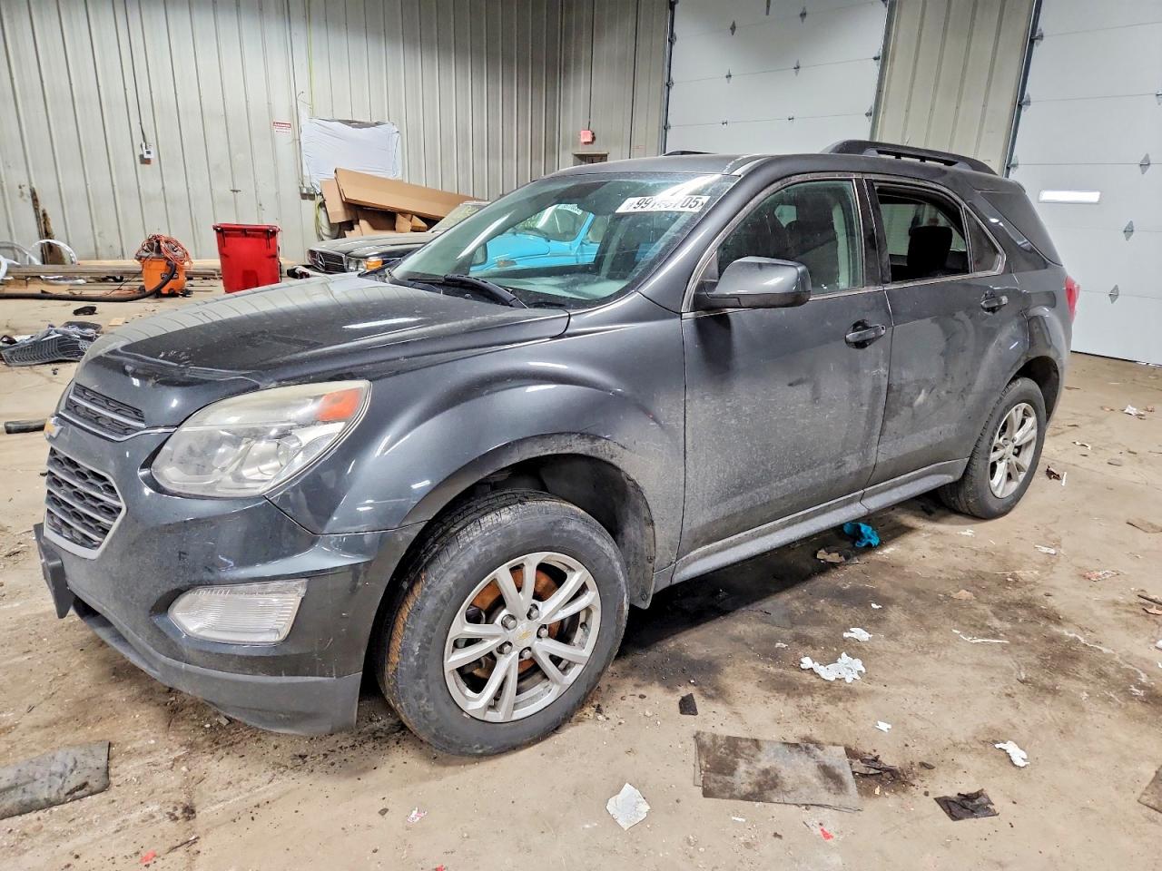 2017 CHEVROLET EQUINOX LT photo 2
