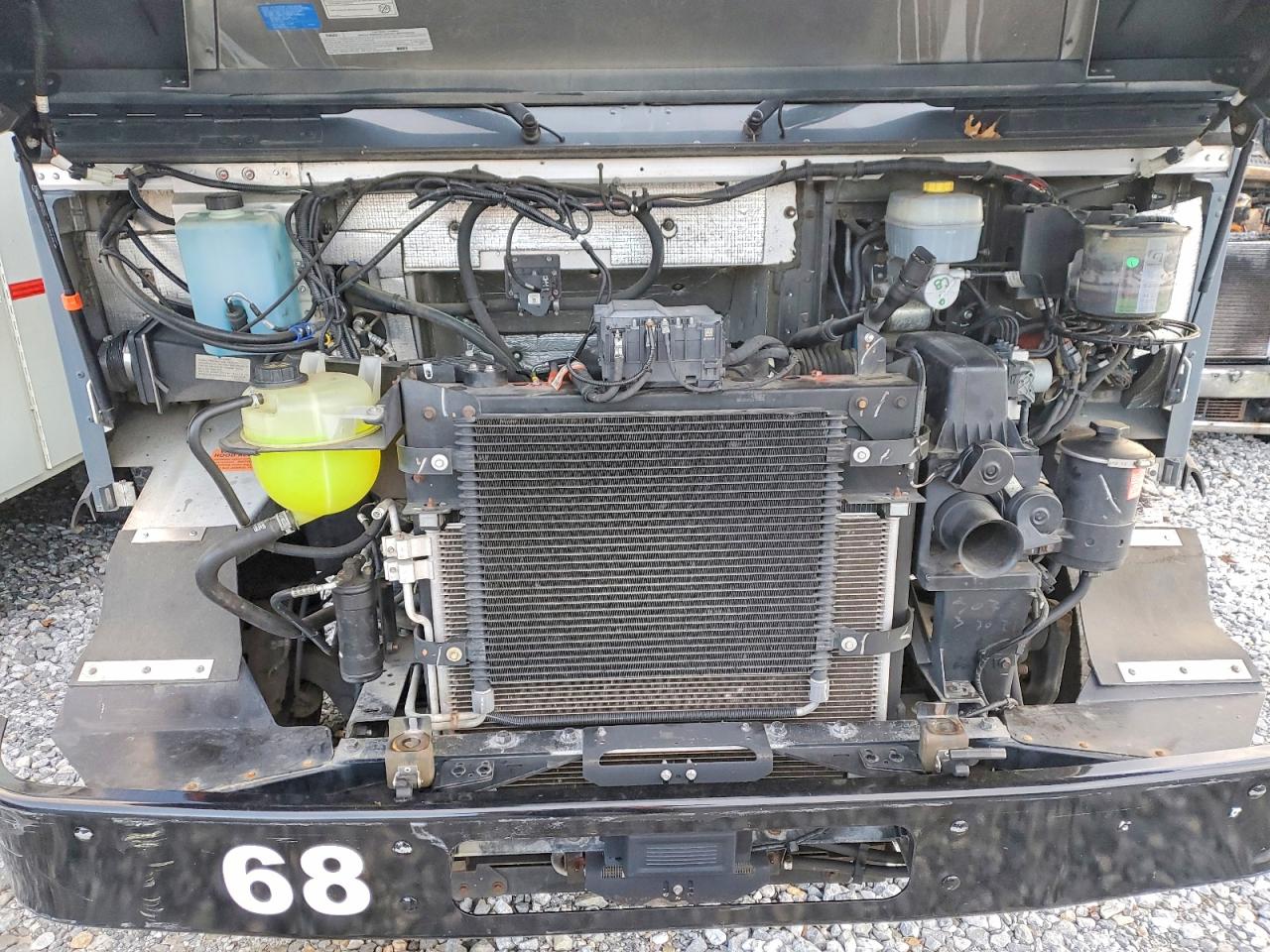 2021 FORD F59 DELIVERY TRUCK photo 11