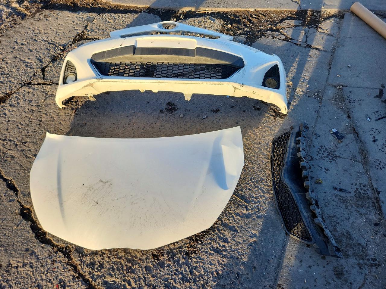 2012 TOYOTA YARIS 5-DOOR SE photo 12