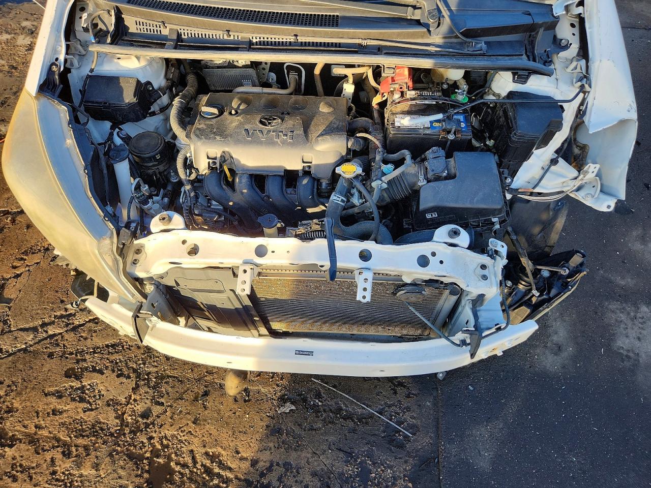 2012 TOYOTA YARIS 5-DOOR SE photo 11