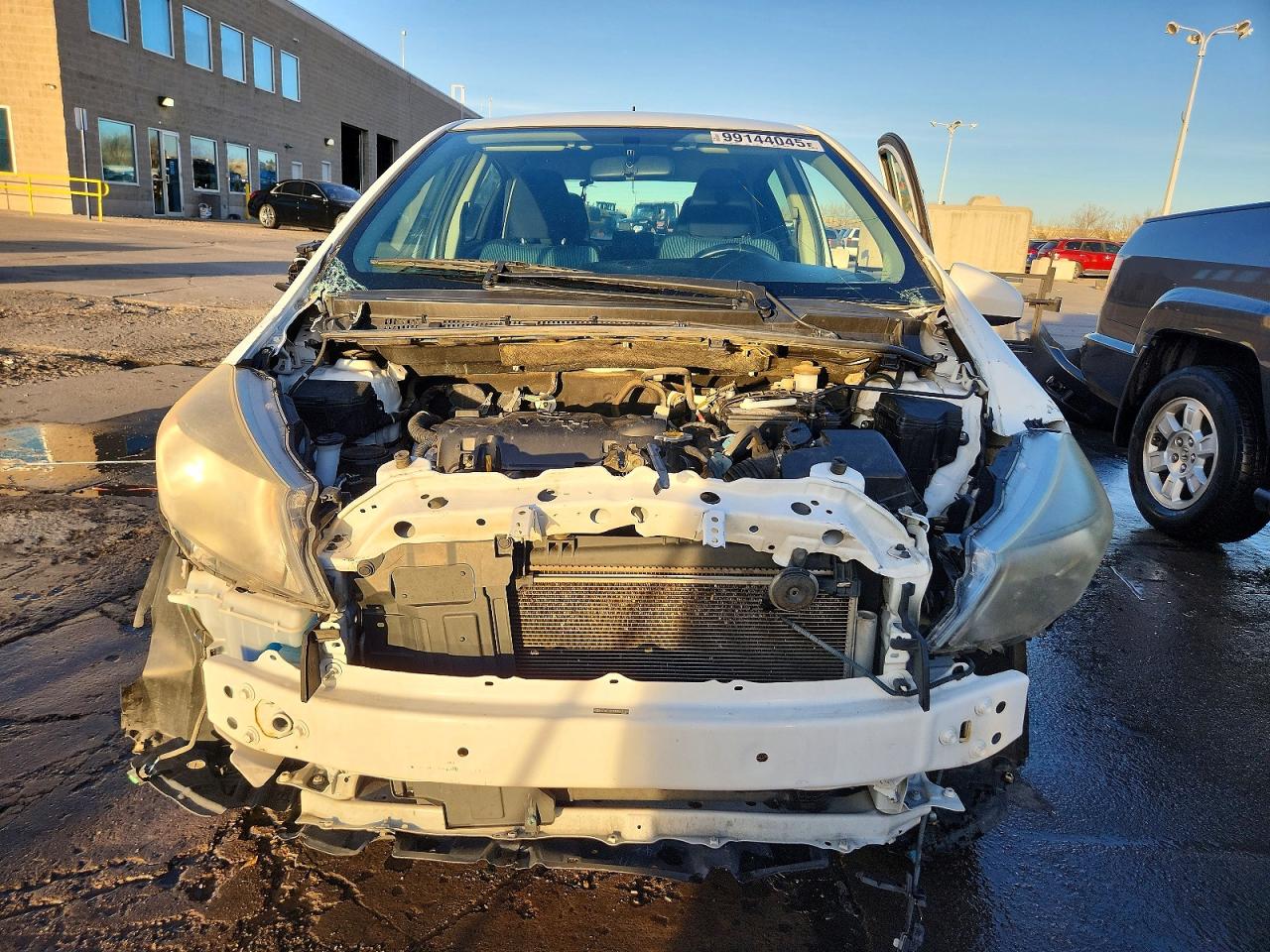 2012 TOYOTA YARIS 5-DOOR SE photo 5