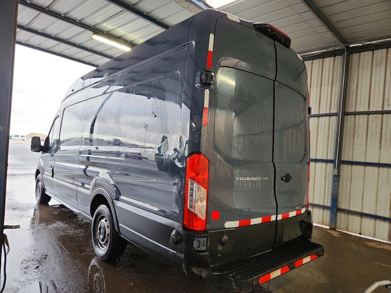 2020 FORD TRANSIT 250 DELIVERY VAN photo 2