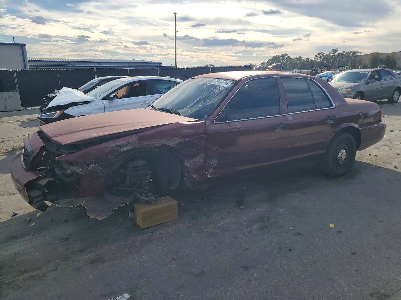2005 FORD CROWN VICTORIA