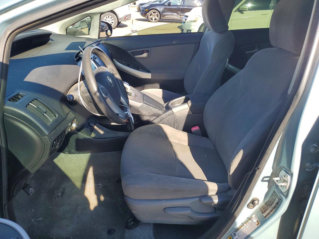 2012 TOYOTA PRIUS photo 7