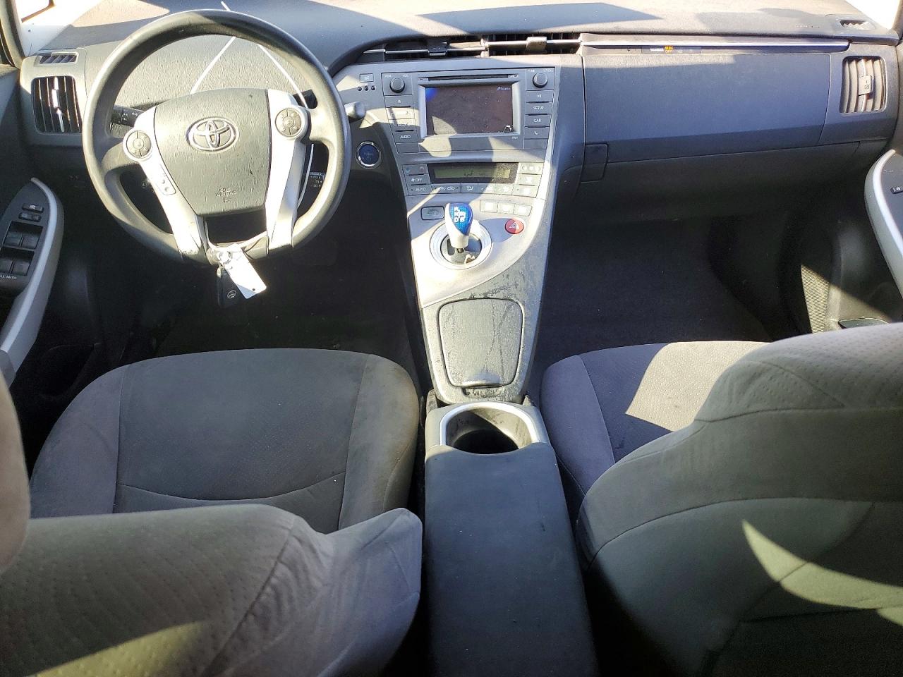 2012 TOYOTA PRIUS photo 8