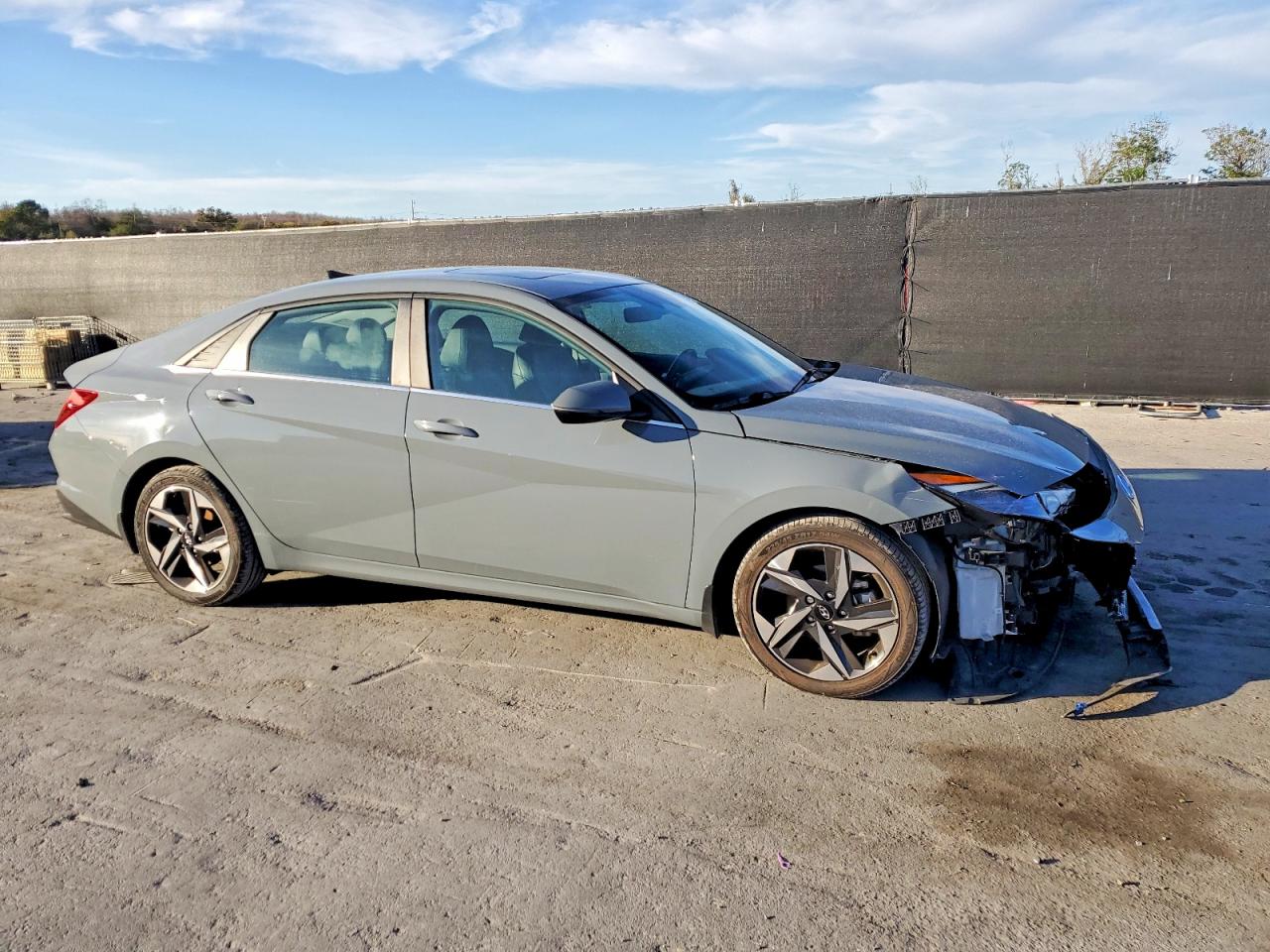 2022 HYUNDAI ELANTRA LIMITED photo 4