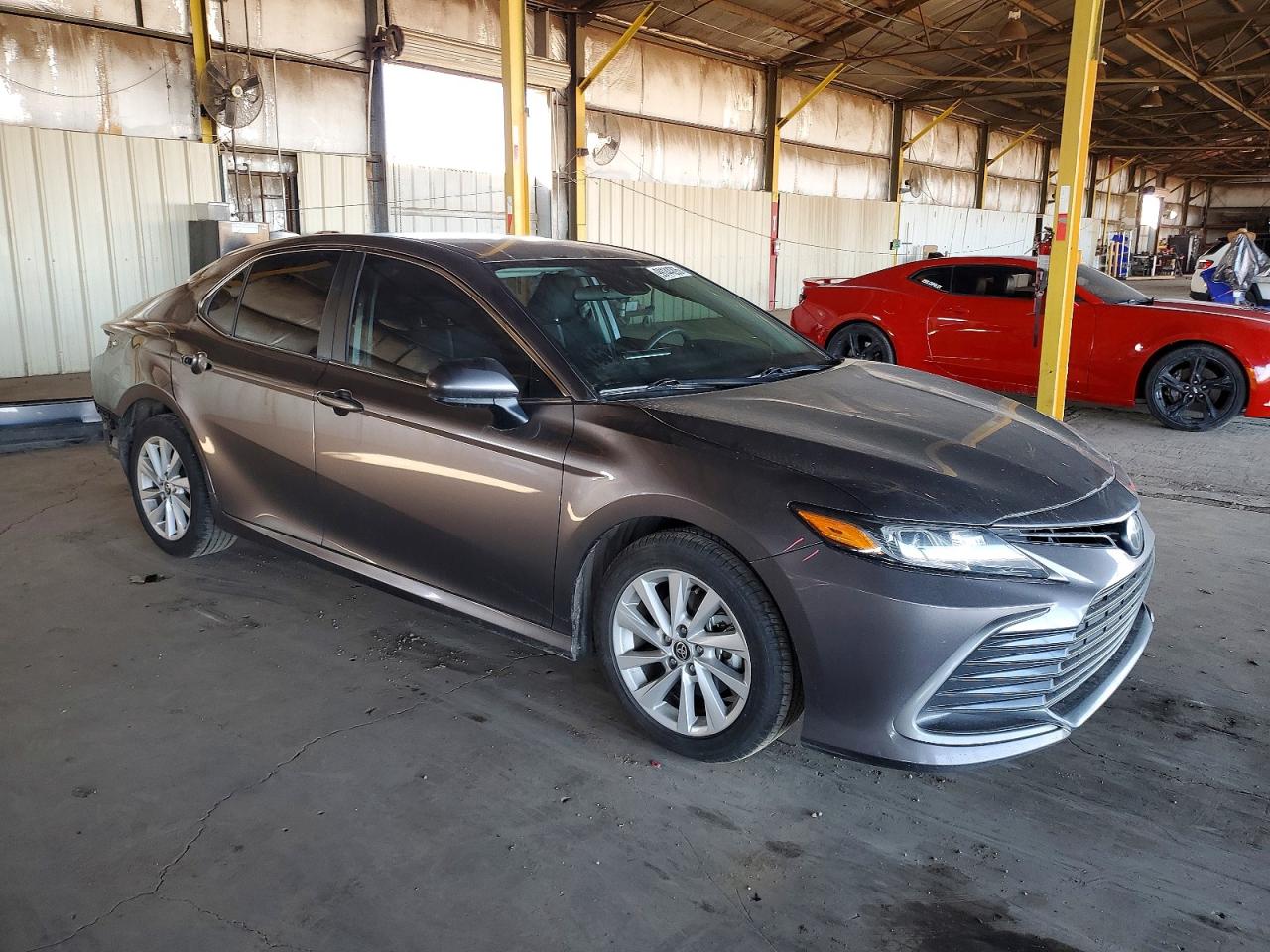 2021 TOYOTA CAMRY LE photo 4