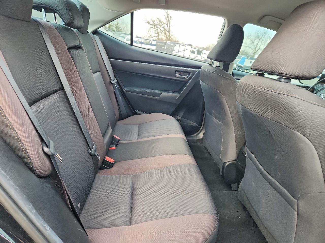 2017 TOYOTA COROLLA L photo 10