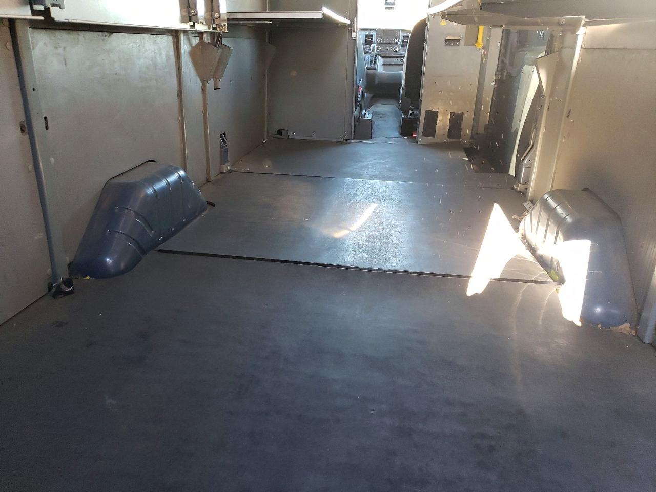 2020 FORD TRANSIT 250 DELIVERY VAN photo 19