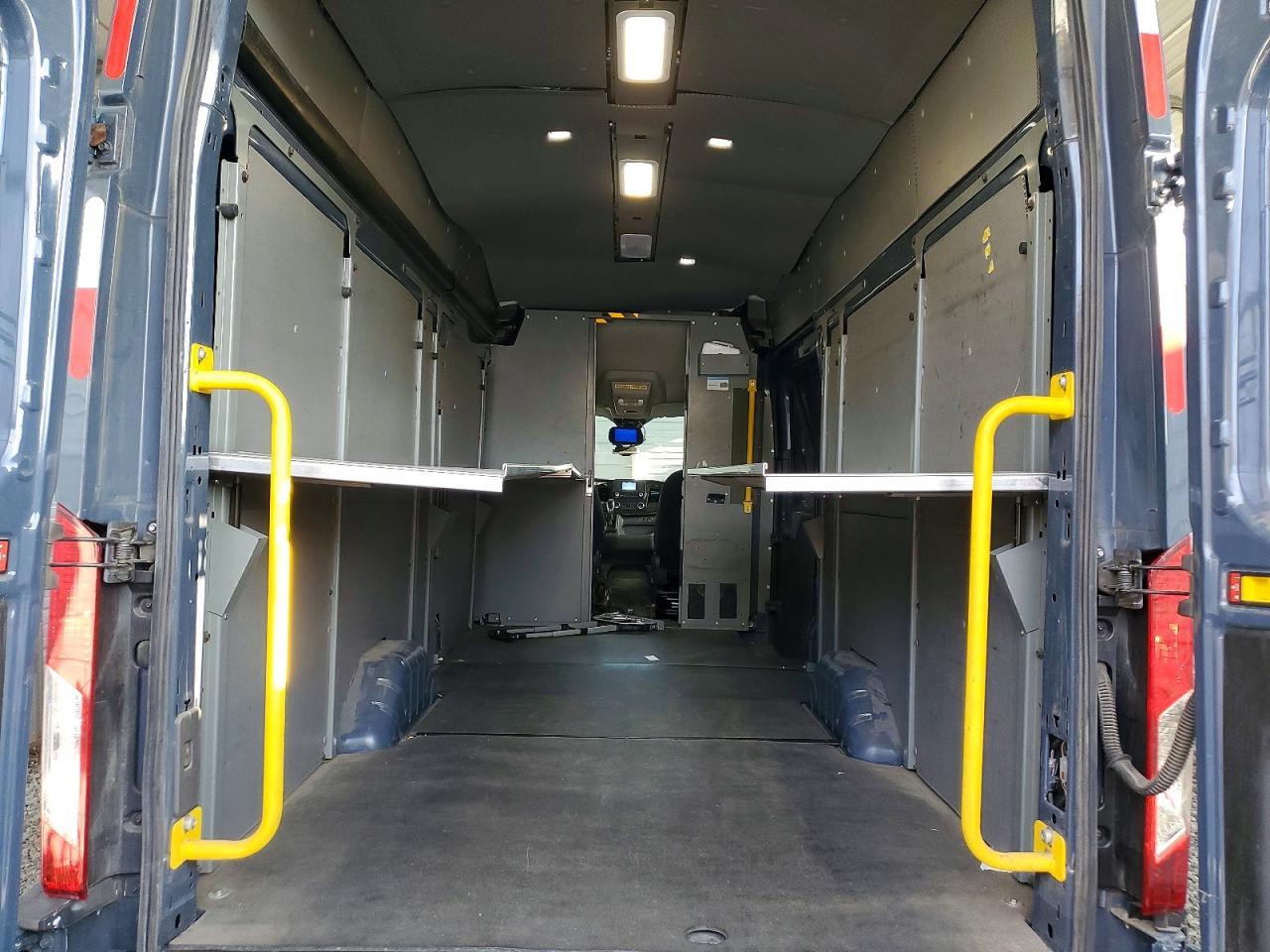2020 FORD TRANSIT T-250 photo 10