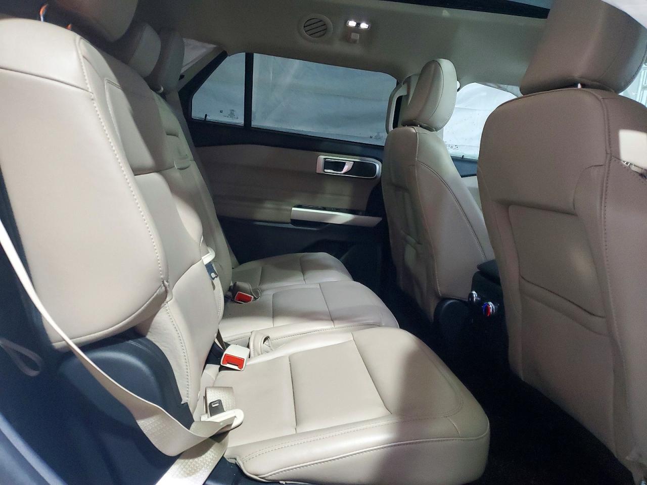 2021 FORD EXPLORER XLT photo 11