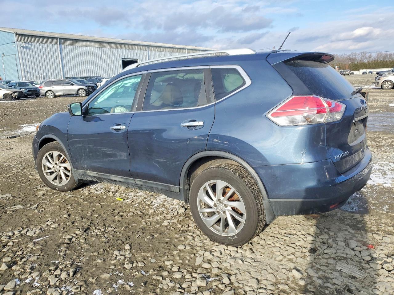 2016 NISSAN ROGUE S photo 2