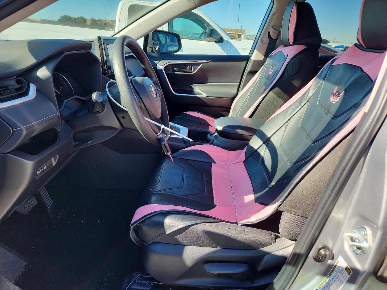 2022 TOYOTA RAV4 LE photo 7