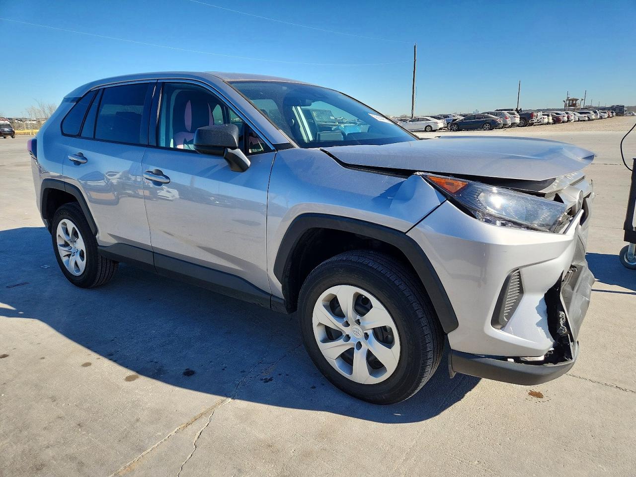 2022 TOYOTA RAV4 LE photo 4