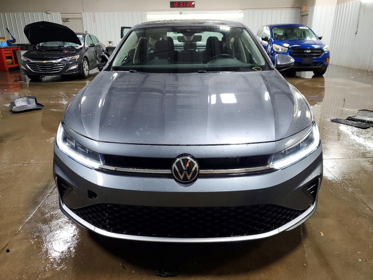 2025 VOLKSWAGEN JETTA SE photo 13