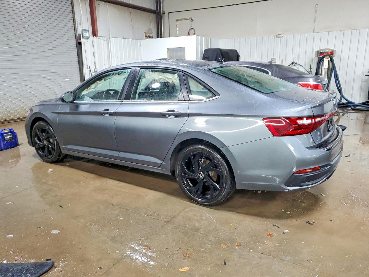 2025 VOLKSWAGEN JETTA SE photo 4