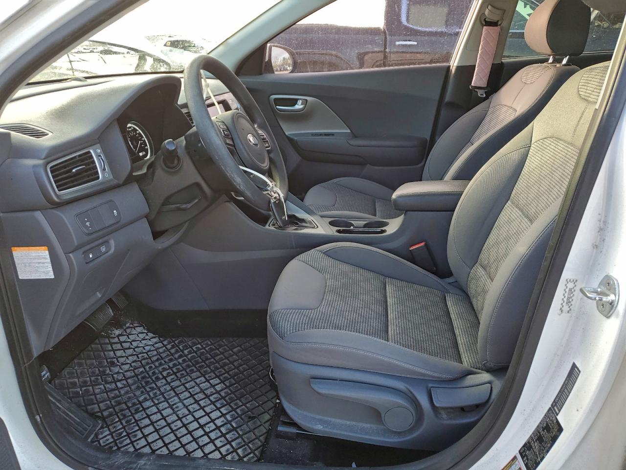 2017 KIA NIRO FE photo 7