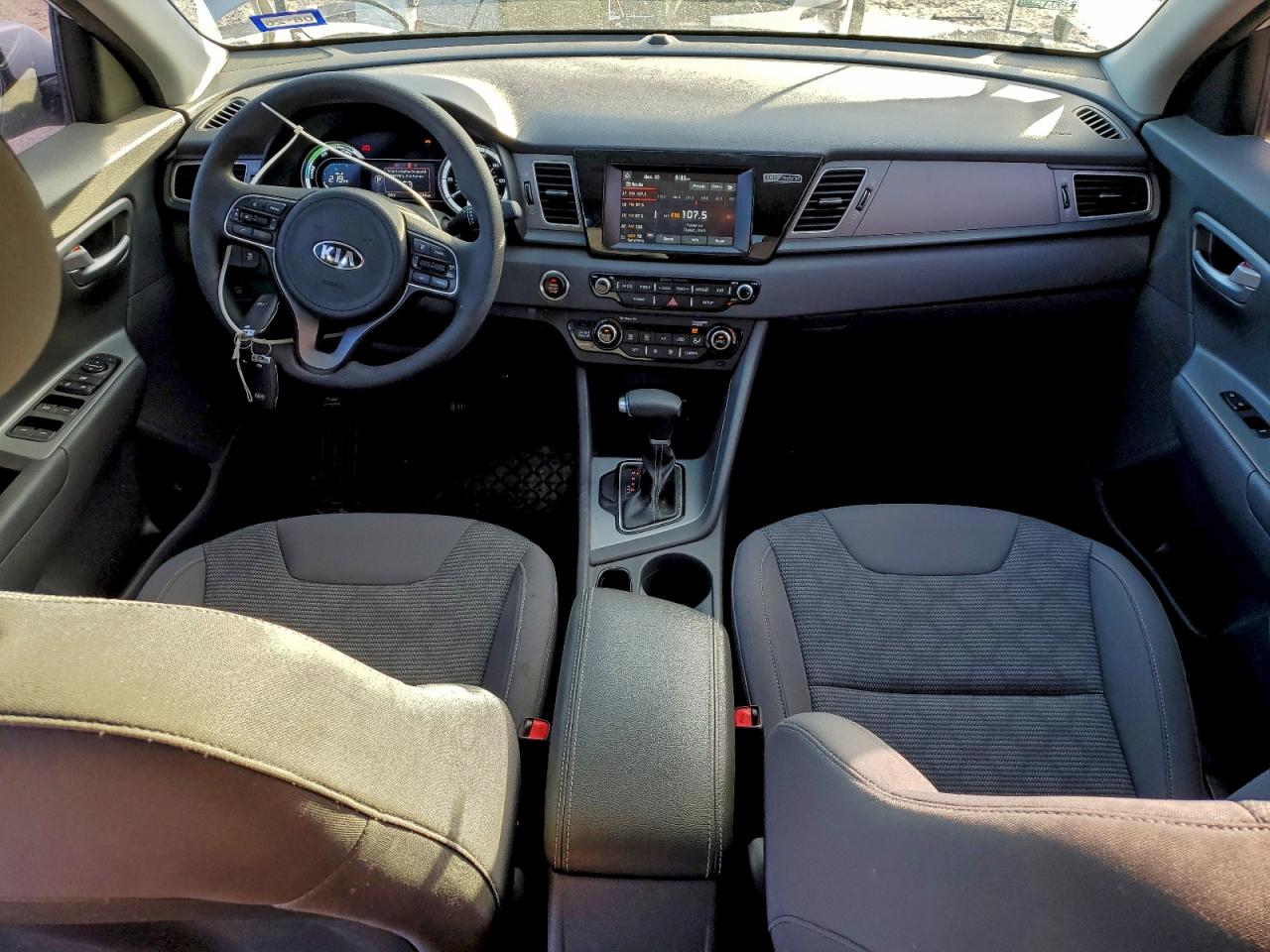 2017 KIA NIRO FE photo 8