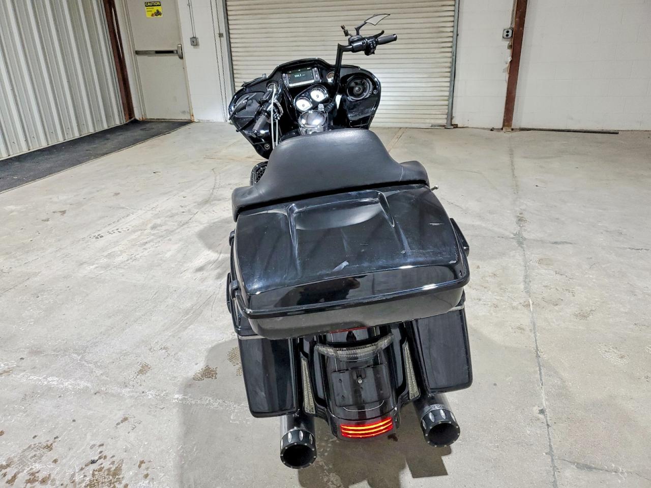 2016 HARLEY-DAVIDSON FLTRXS ROAD GLIDE SPECIAL photo 4