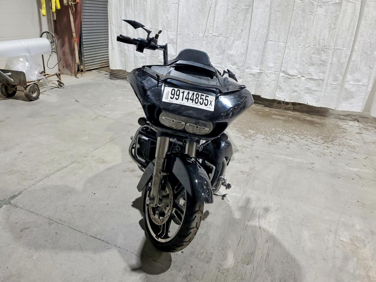 2016 HARLEY-DAVIDSON FLTRXS ROAD GLIDE SPECIAL photo 2