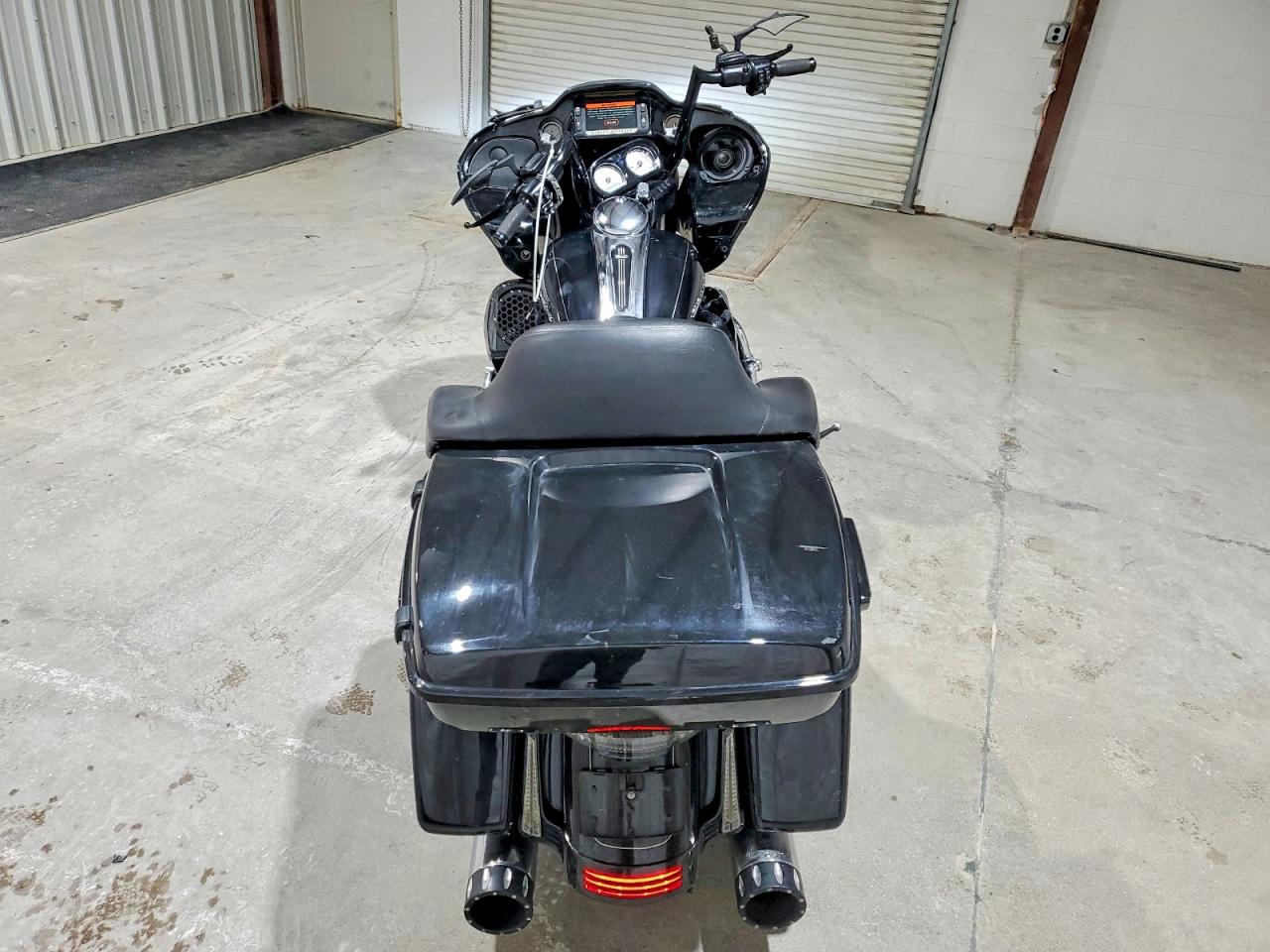 2016 HARLEY-DAVIDSON FLTRXS ROAD GLIDE SPECIAL photo 6