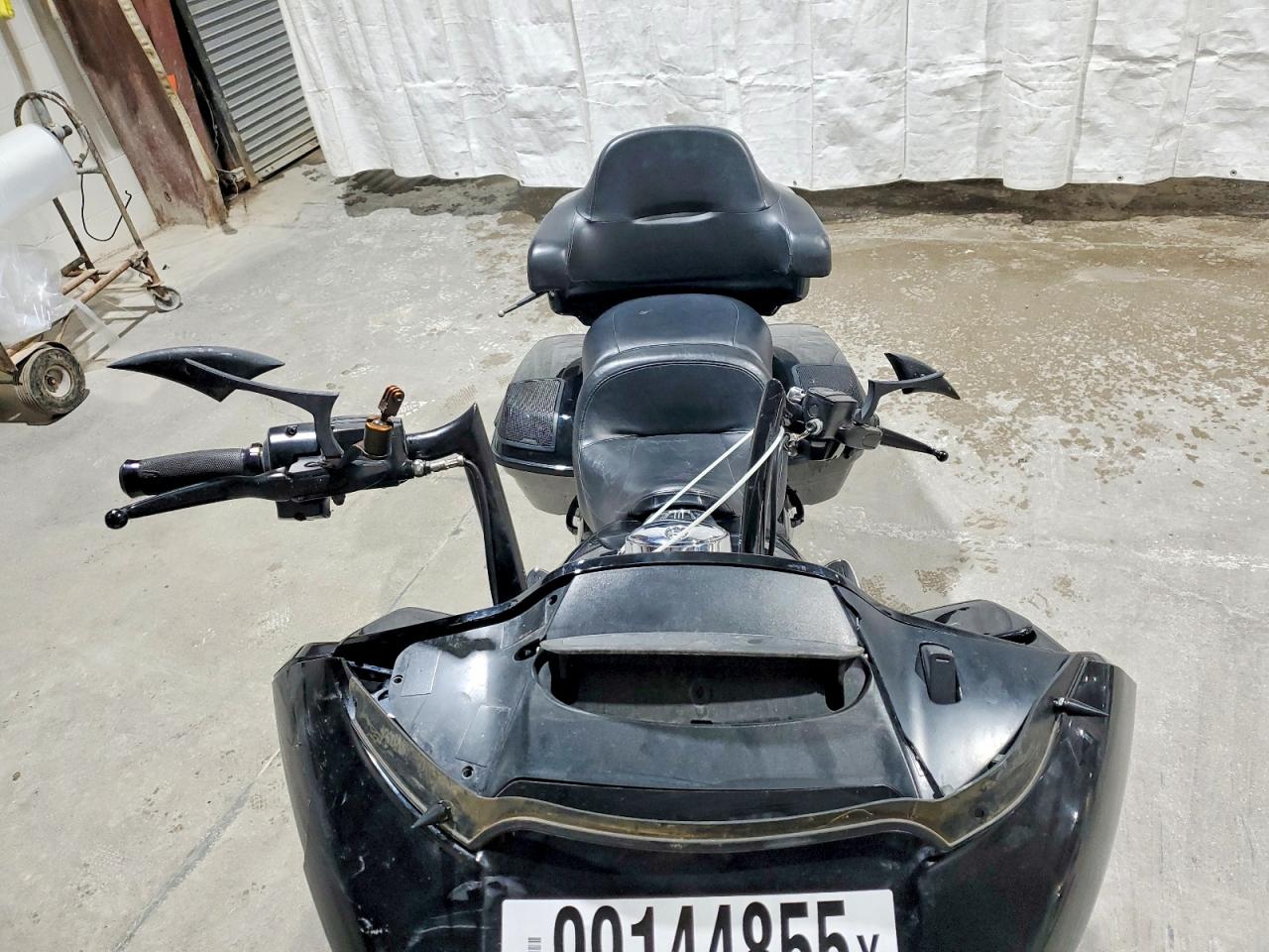 2016 HARLEY-DAVIDSON FLTRXS ROAD GLIDE SPECIAL photo 5