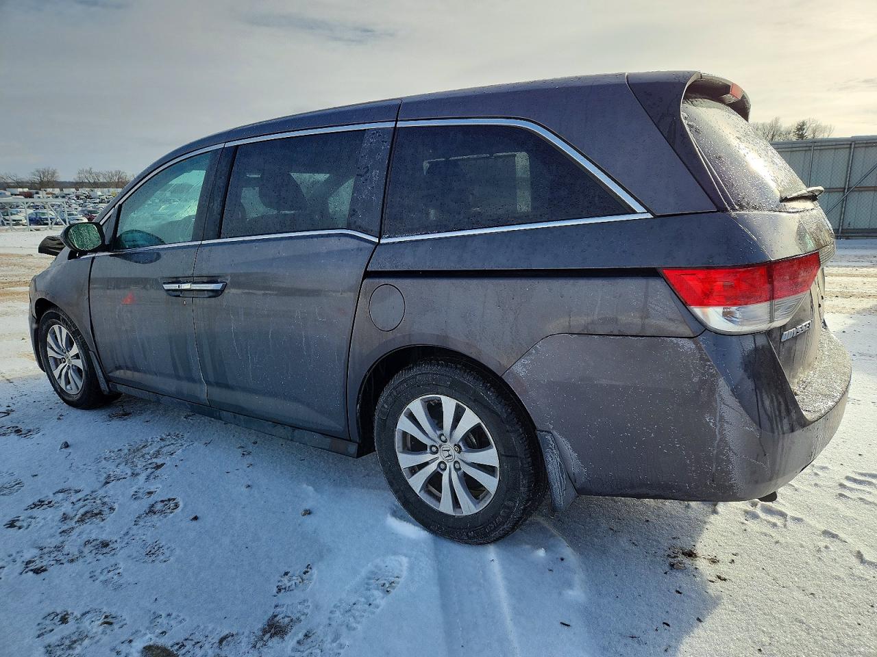 2016 HONDA ODYSSEY SE photo 2