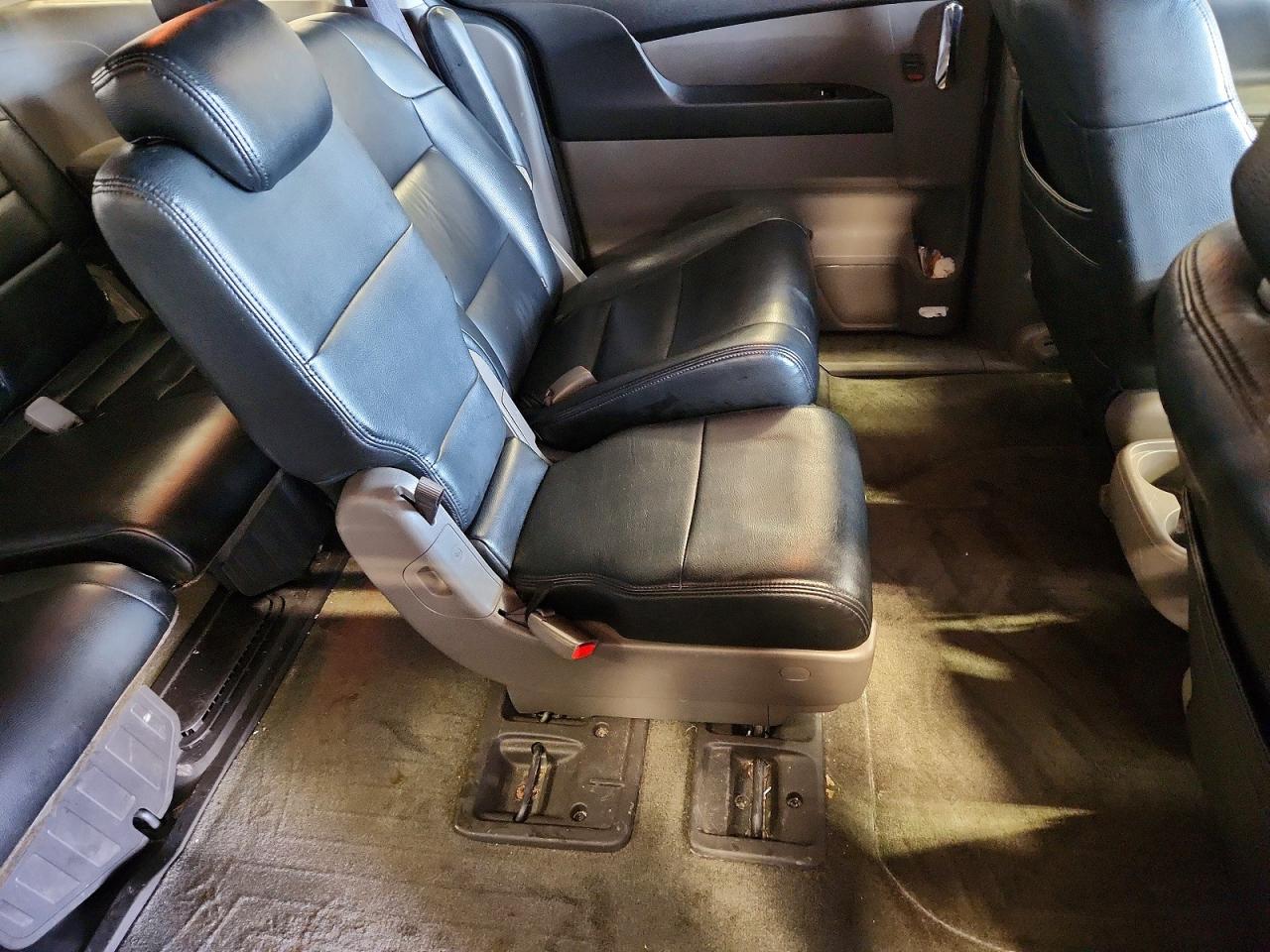 2016 HONDA ODYSSEY SE photo 11