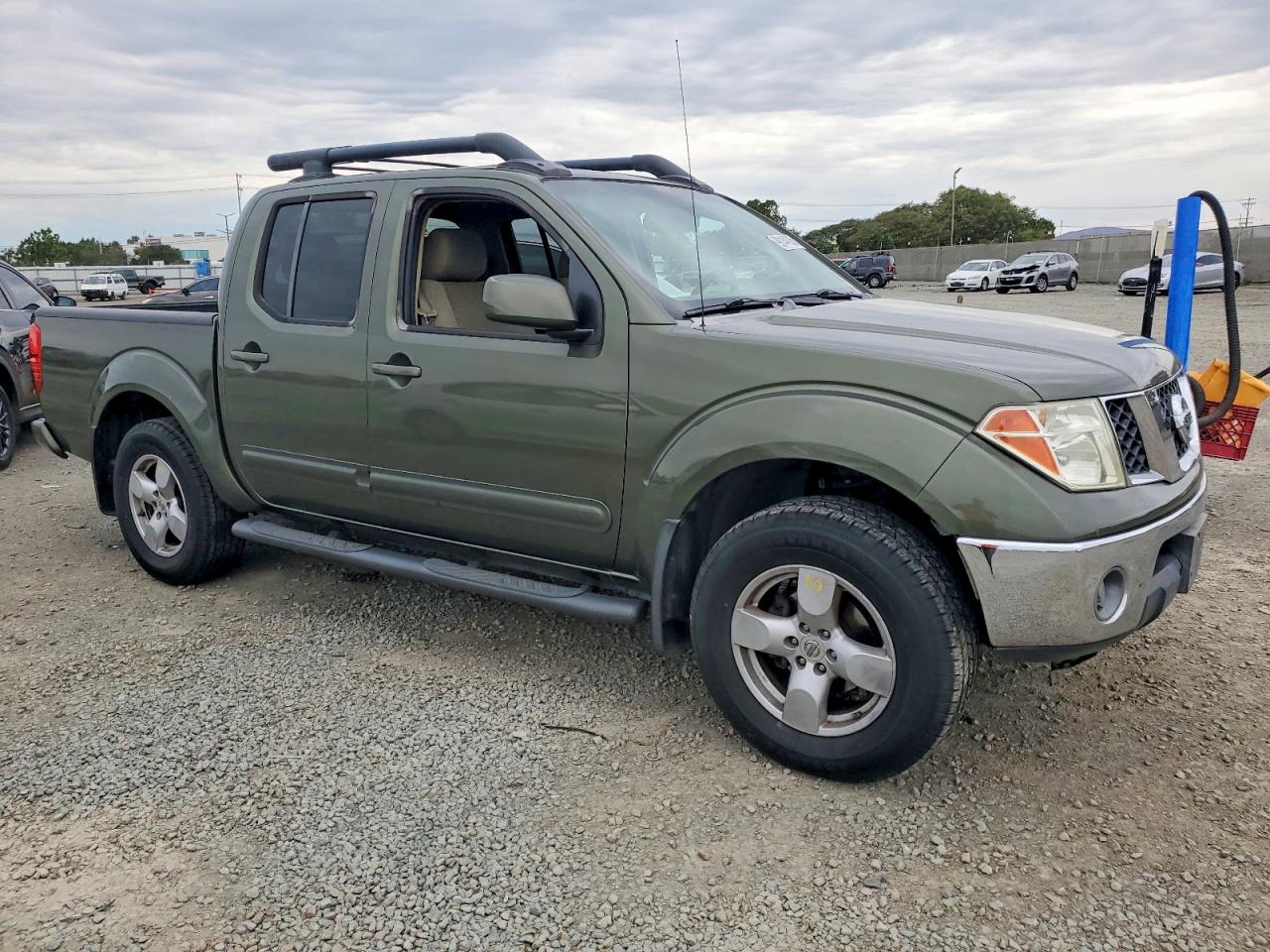 2005 NISSAN FRONTIER CREW CAB LE photo 4
