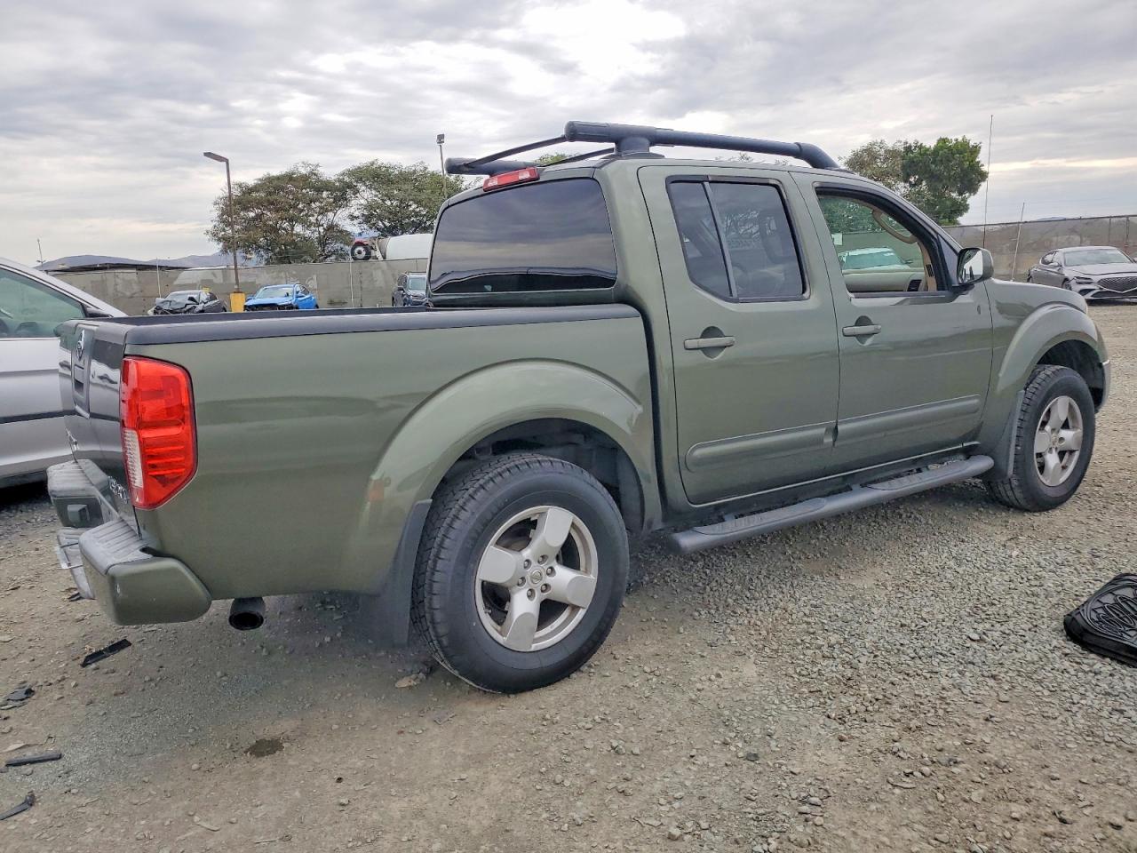 2005 NISSAN FRONTIER CREW CAB LE photo 3